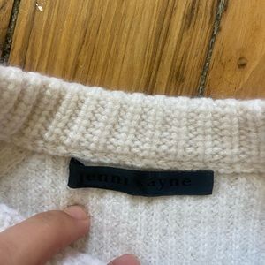 Jenni Kayne white shrunken sweater